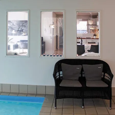 Family Fun With Indoor Pool - By Traum Tatil Evi