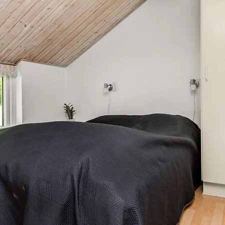 Family Fun With Indoor Pool - By Traum Casa vacanze