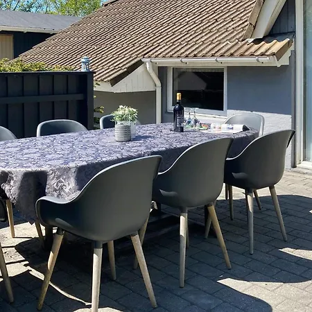 Family Fun With Indoor Pool - By Traum