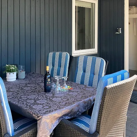 Family Fun With Indoor Pool - By Traum